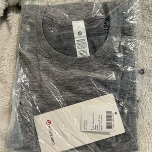 lululemon athletica Gray Long Sleeve Tee